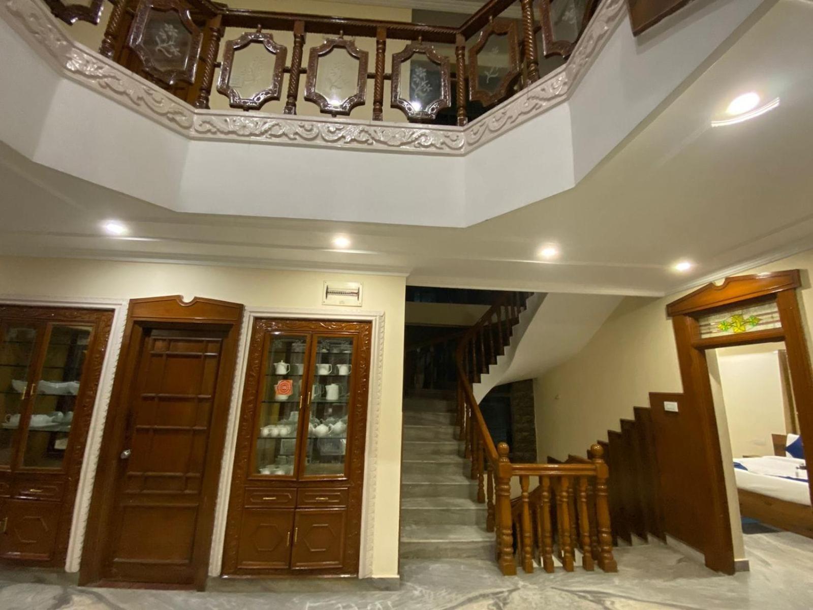 Hotel Kp Suites Metro Hyderabad Exterior foto